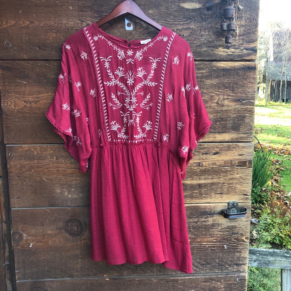 En Créme Kimono Dress/Tunic w/ Embroidery